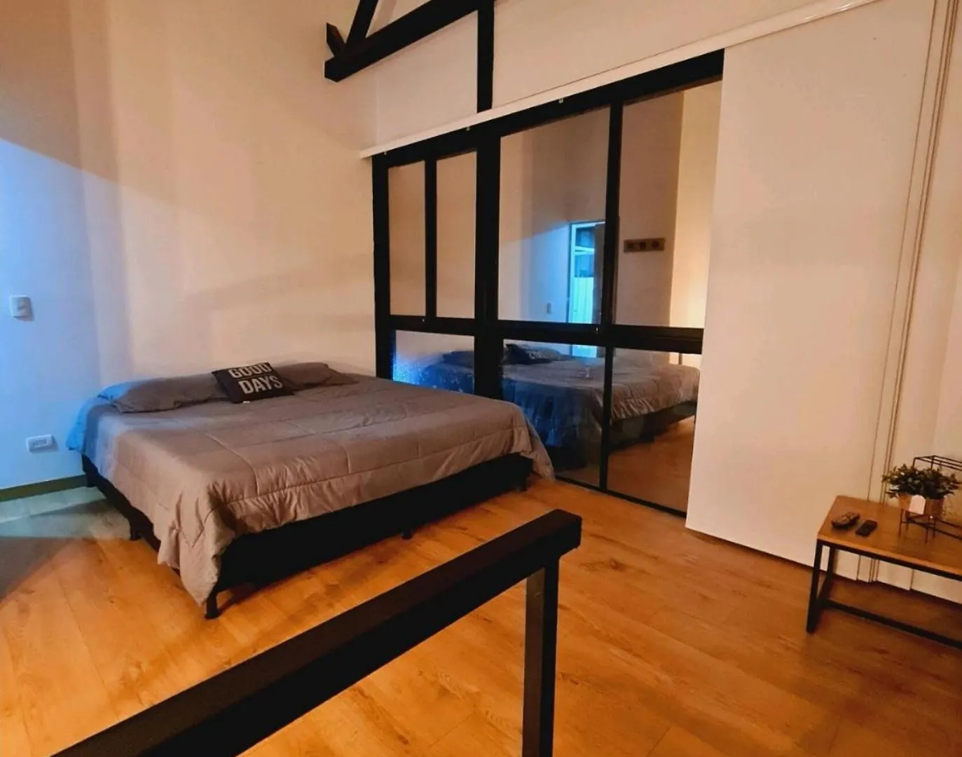 Apartaloft En Laureles Medellin Apartment